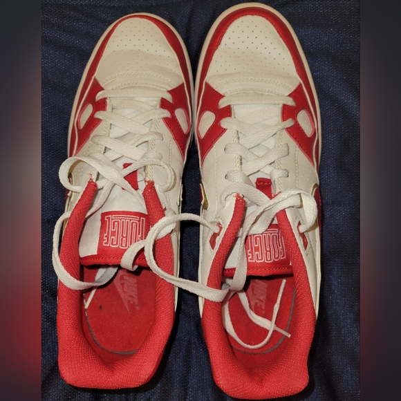 Nike Force 2013 Men's Low White Red Gold Swoosh 615996-166 Sz 9 - Picture 3 of 6
